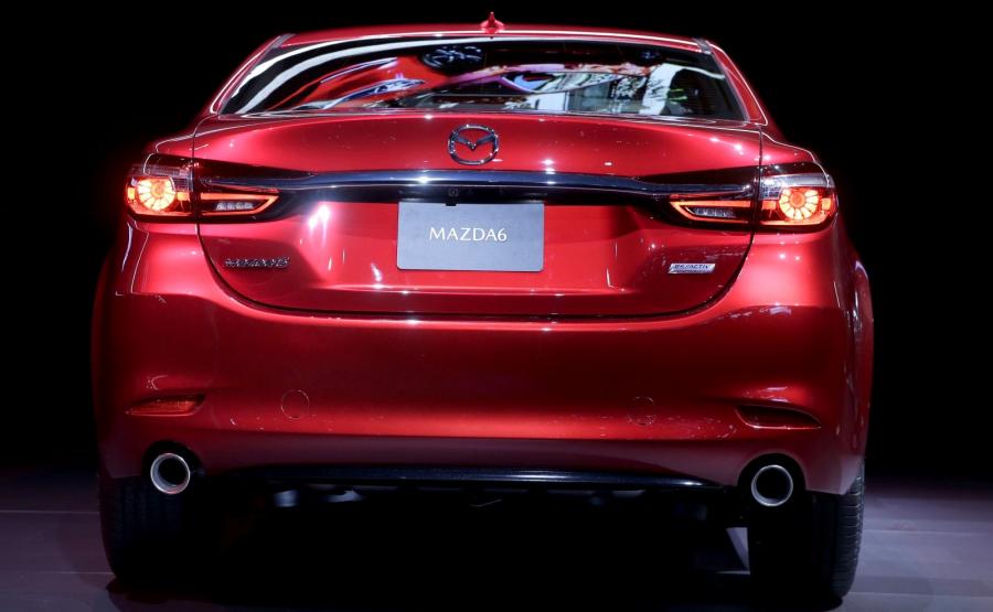 Zdjęcia Mazda 6 w nowej odsłonie ujawniona. Zmieniony