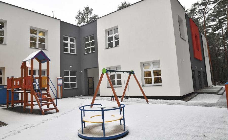 DZIECIĘCY ODDZIAŁ CHORÓB PŁUC I GRUŹLICY OTWARTY POD WARSZAWĄ