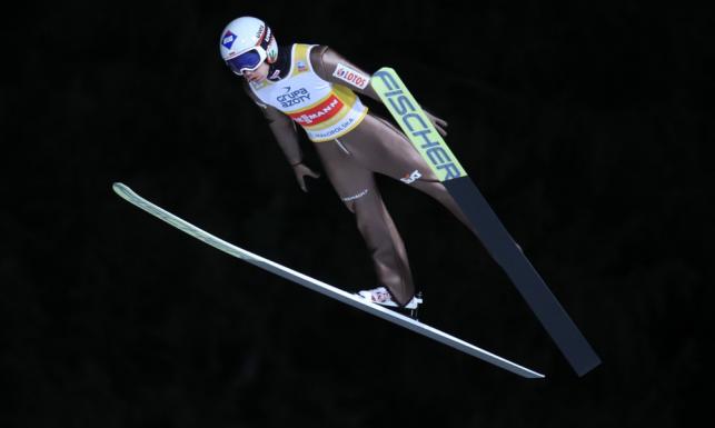 PŚ w skokach: Stoch przed rokiem pobił rekord skoczni i wygrał Trondheim. Jak będzie dziś?