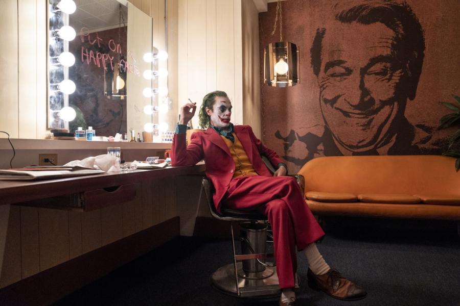 "Joker" w kinach od 4 października. © 2019 Warner Bros. Entertainment Inc