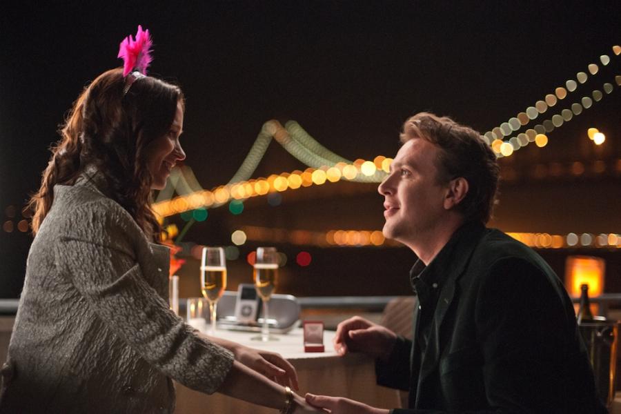 Emily Blunt i Jason Segel w filmie "Jeszcze dłuższe zaręczyny"