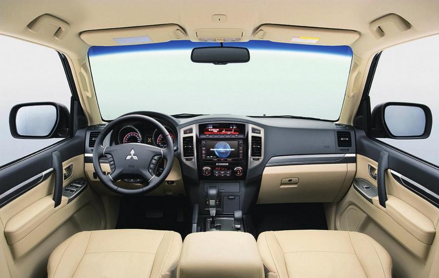 7122320-bk15-bcc-ins-interior-be-lr-900-