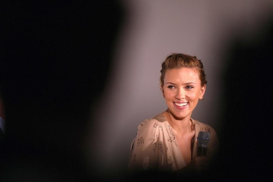 Śpiewać aktorka też może... Scarlett Johansson