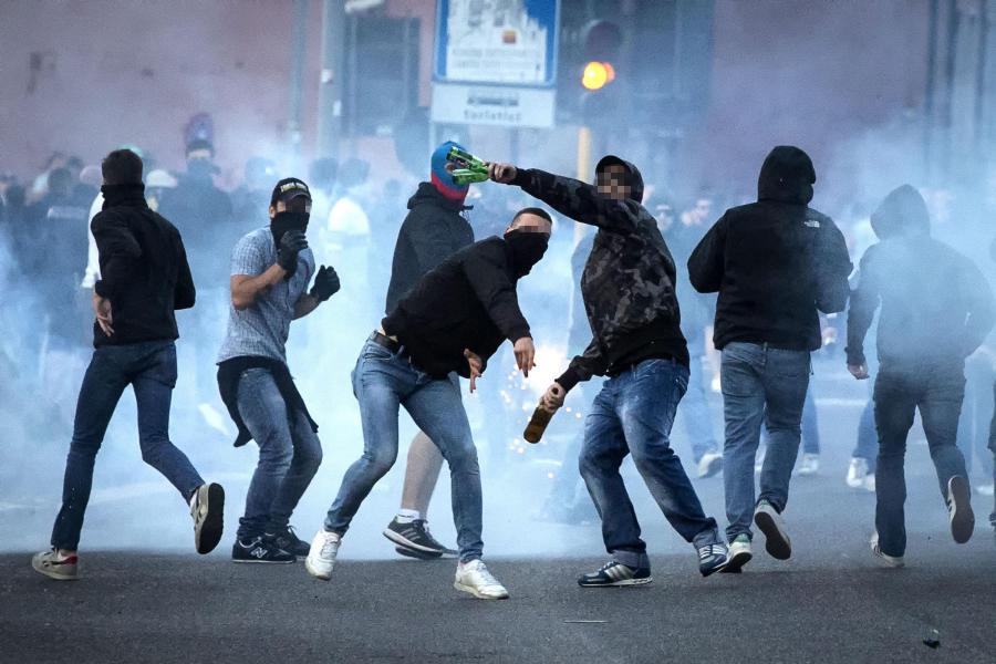Bitwa kibiców przed mecze Lazio - Roma