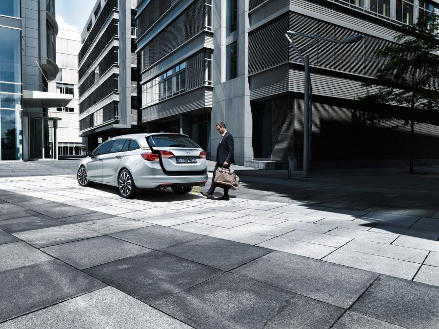 Opel astra sports tourer